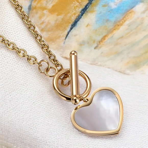 🆕️18K Gold Plated Heart Jewelry Set 💖Dainty Earrings & Necklace w/ Shell Inlay - Picture 7 of 11